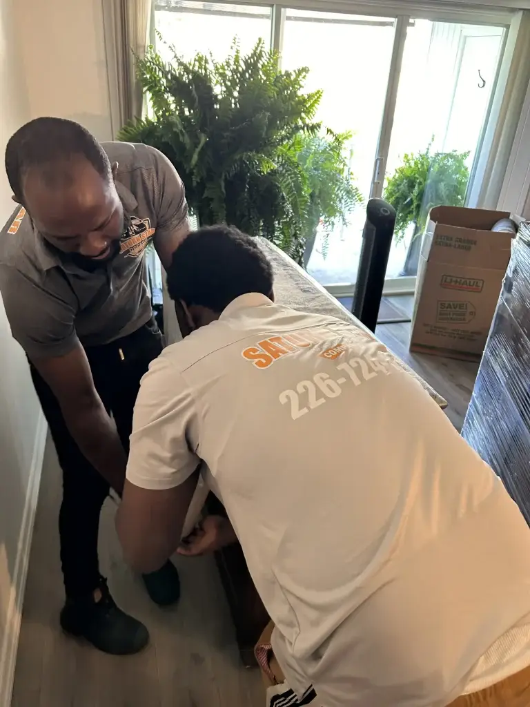 Expert moving company team working in Lakeshore